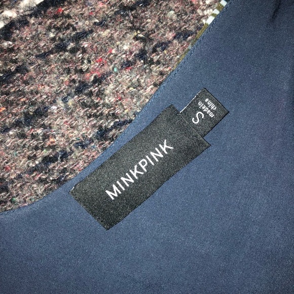 V-neck floral romper - Picture 2 of 6